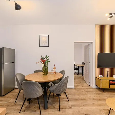 Apartment Old Town Urban Nest Brasov