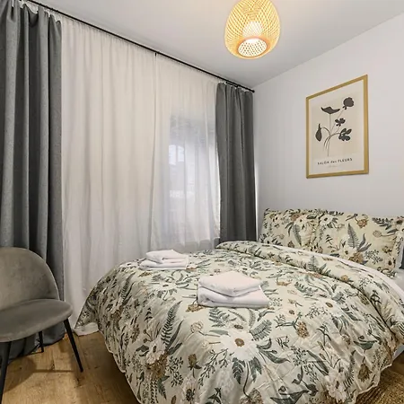 Old Town Urban Nest Apartman *